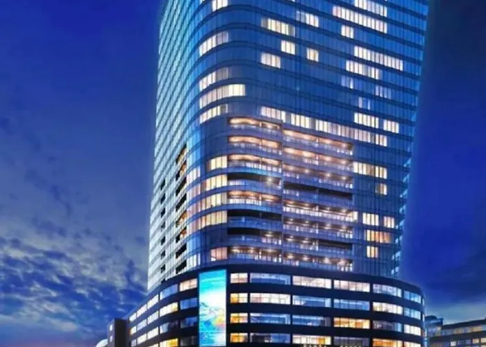 Hanza Tower Silver 22 & Pool